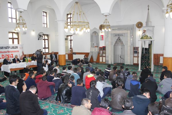 Genç Hatipler Hutbede Yarıştı