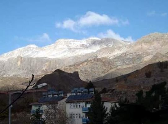 Gerger İlçesine Yılın İlk Karı Düştü