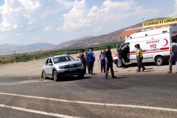 Gölbaşı’nda İki Otomobil Çarpıştı: 4 Yaralı