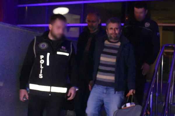 Gülen’in videosunu izlerken yakalanan doktorlar tutuklandı