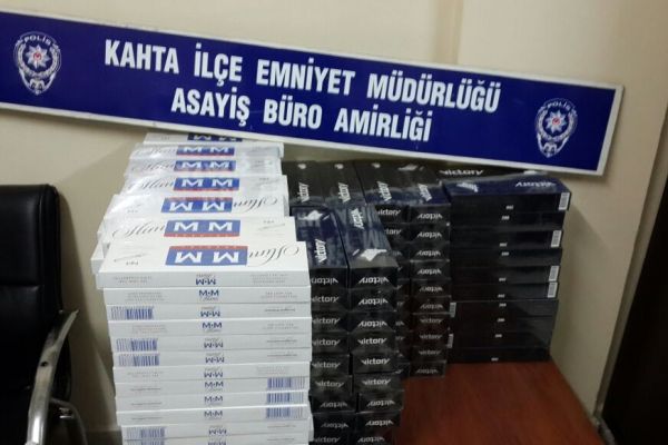 GÜMRÜK KAÇAĞI SİGARA VE ÇAY ELE GEÇİRİLDİ