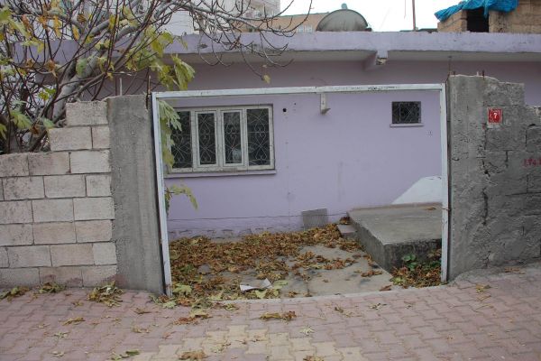 Gündüz Vakti Hırsızlar Bahçe Kapısını Çaldı