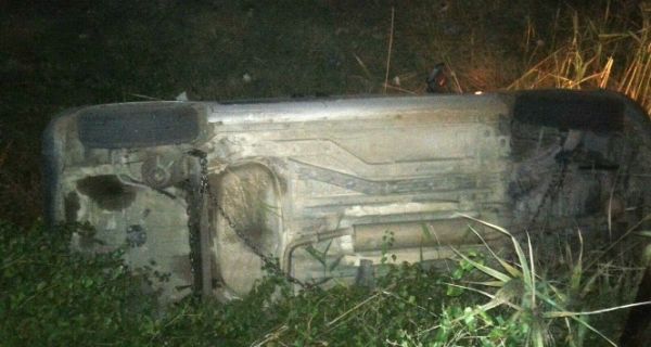 Hafif ticari araç şarampole uçtu