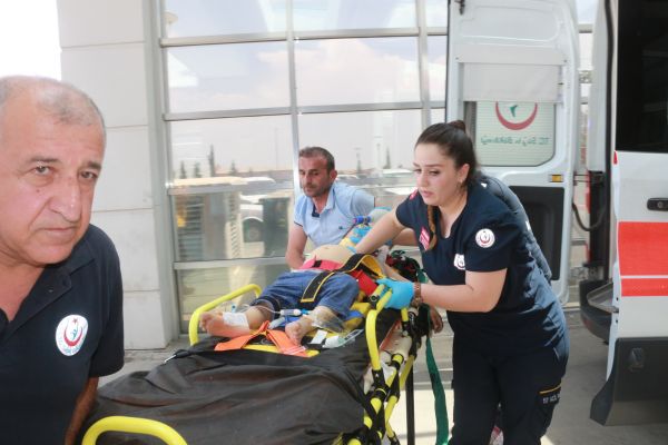 Hafif ticari araç şarampole yuvarlandı: 6 yaralı