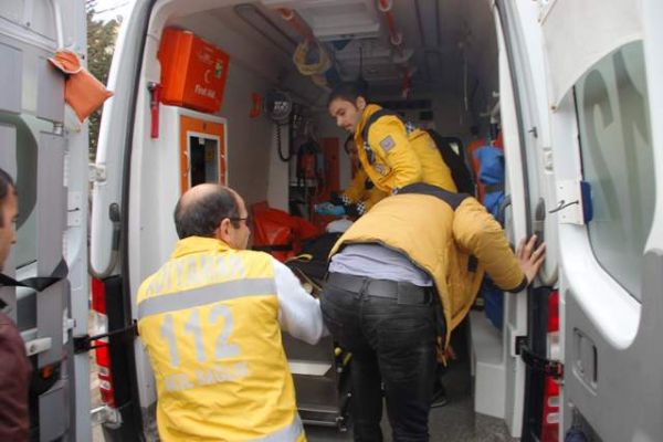 Hafif Ticari Araç Yayaya Çarptı