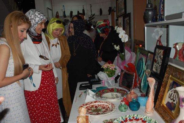 Halk Eğitim Merkezinde Yıl Sonu Sergisi Açıldı