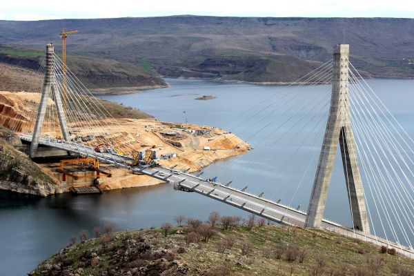 HALK, NİSSİBİ KÖPRÜNÜN İSMİNİN DEĞİŞMESİNİ İSTİYOR