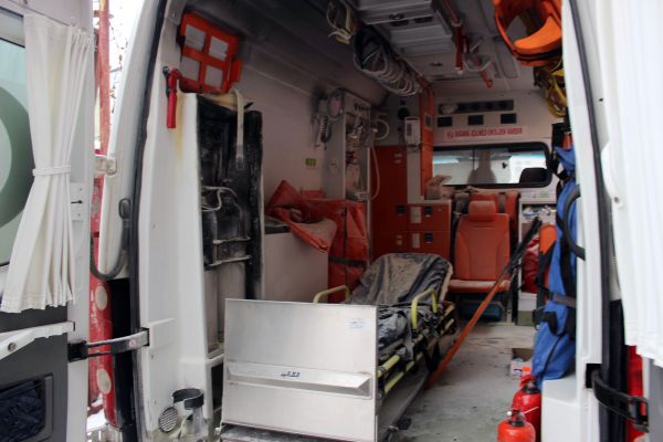 Hasta Taşıyan Ambulans Facianın Eşiğinden Döndü