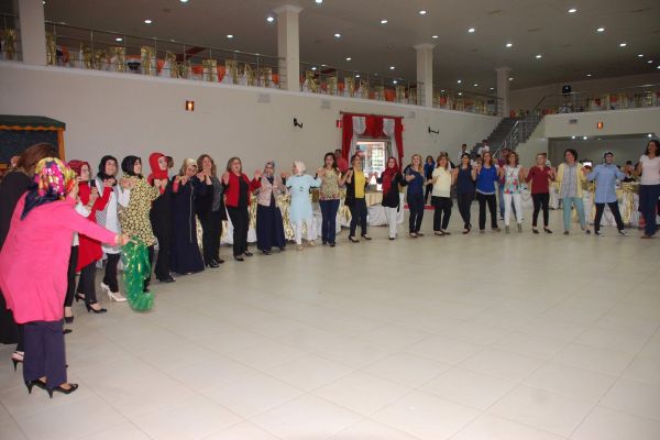 HASTANE ÇALIŞANLARI, DAVUL ZURNA EŞLİĞİNDE EĞLENDİ