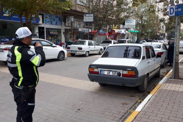 Hatalı araç parklarına göz açtırılmıyor