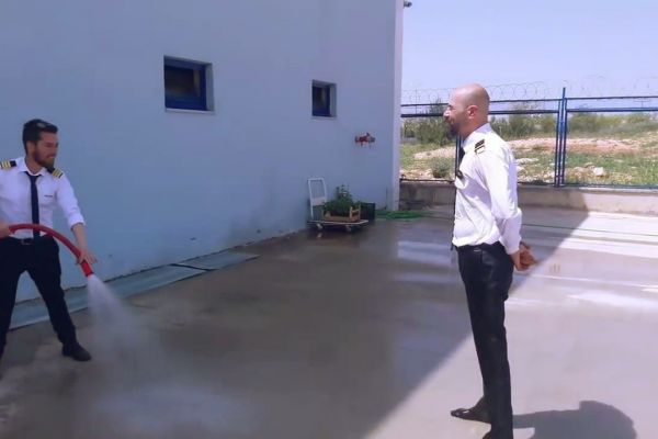 Hayatını kaybeden pilota yapılan şaka kameralara yansıdı