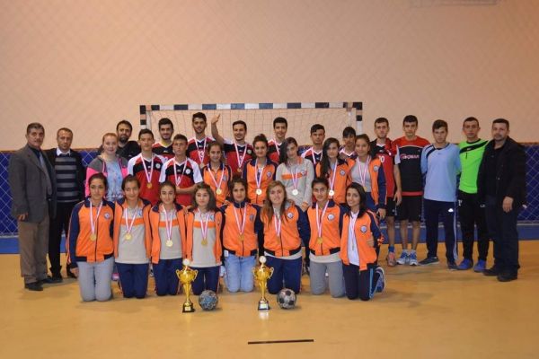 Hentbol Müsabakaları Sona Erdi