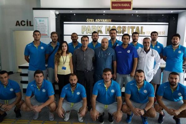 Hentbol takımının sağlık sponsoru Park Hospital Hastanesi oldu