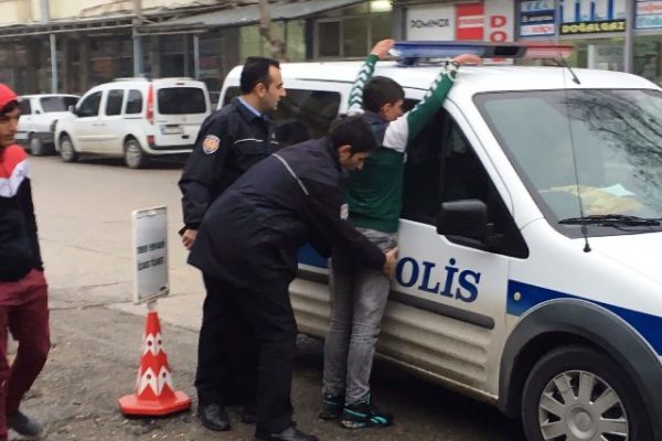 Hırsızlık Şüphelisi Kovalamaca Sonucunda Yakalandı