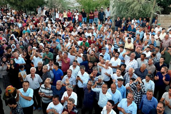 ‘Hükümet Kadın’ seçimi kazandı