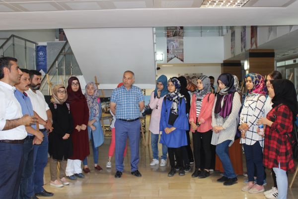 İhlas Haber Ajansı fotoğrafları Gençlik Merkezinde sergilendi