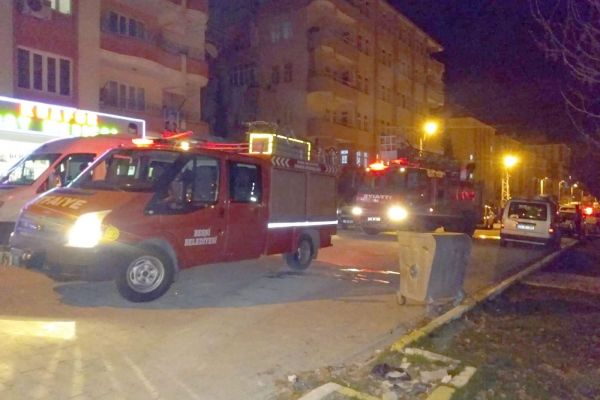 İkamette çıkan yangın paniğe neden oldu