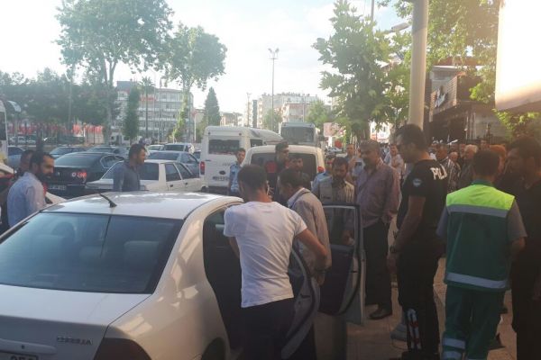 İki grup arasında kavga