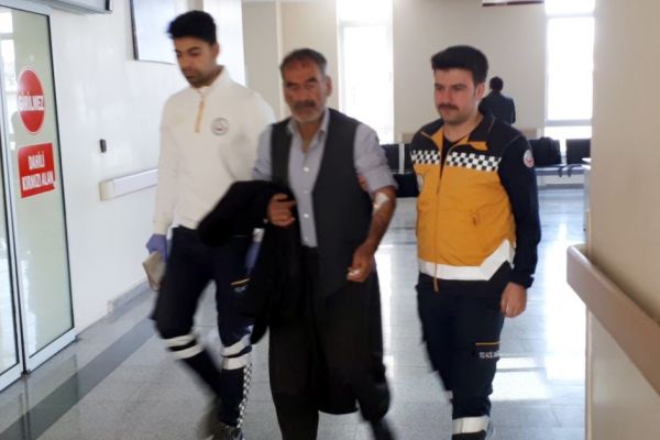 İki otomobil çarpıştı: 1 yaralı