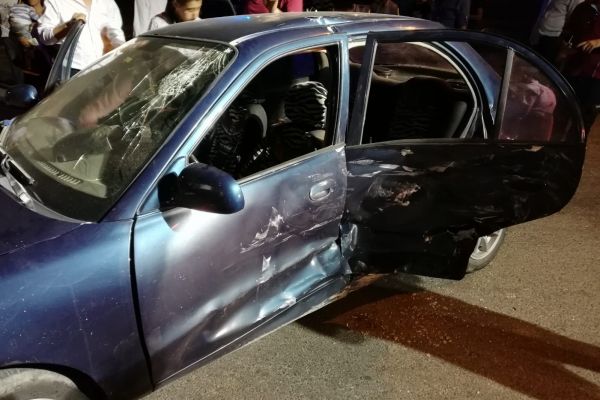 İki otomobil çarpıştı: 5 yaralı