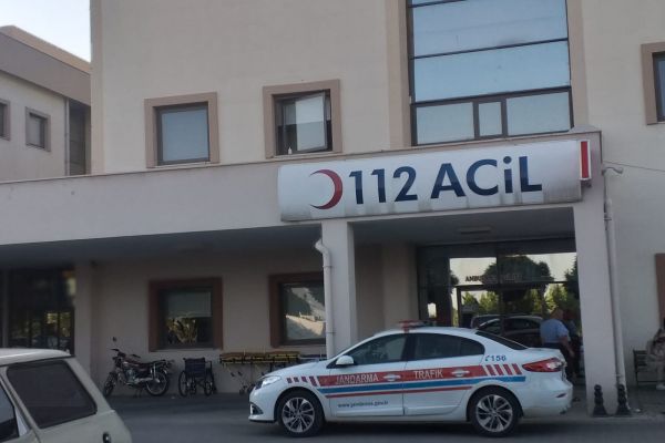 İki otomobil çarpıştı: 5 Yaralı