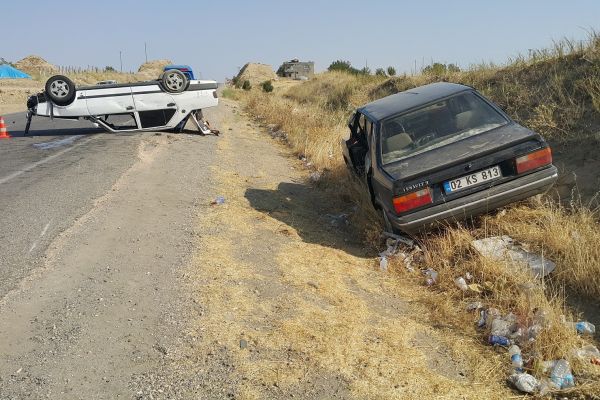 İki otomobil çarpıştı: 7 Yaralı
