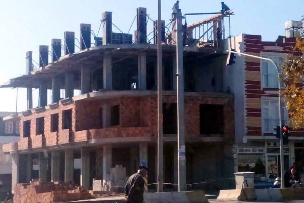 İnşaat İşçilerinin Tehlikeli Çalışması