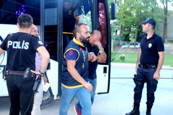 İnşaattaki cinayetle ilgili 14 zanlı adliyeye sevk edildi