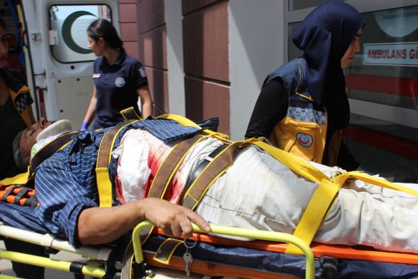 İnşaattan düşen işçi yaralandı