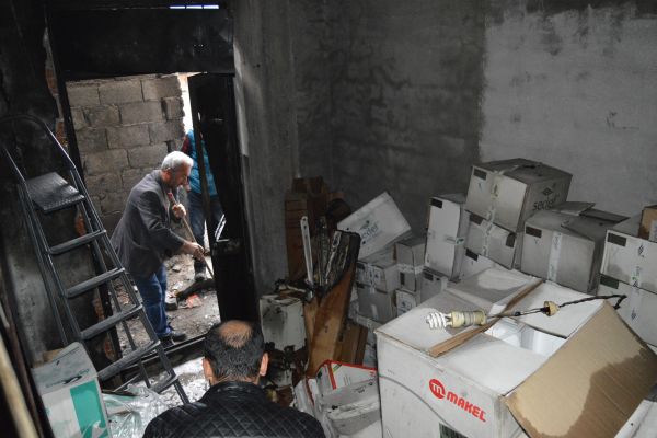 İş yerinde çıkan yangın korkuttu