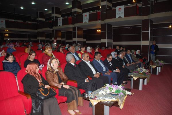 İSLAM’DA KADIN VE KADININ ÖNEMİ KONULU KONFERANS VERİLDİ