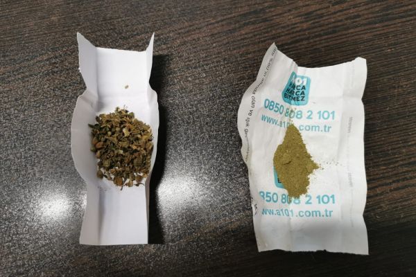 Jandarma ekipleri hem kent merkezinde hemde kırsalda uyuşturucuya göz açtırmıyor