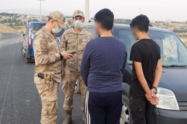 Jandarma ekiplerinden şok uygulama