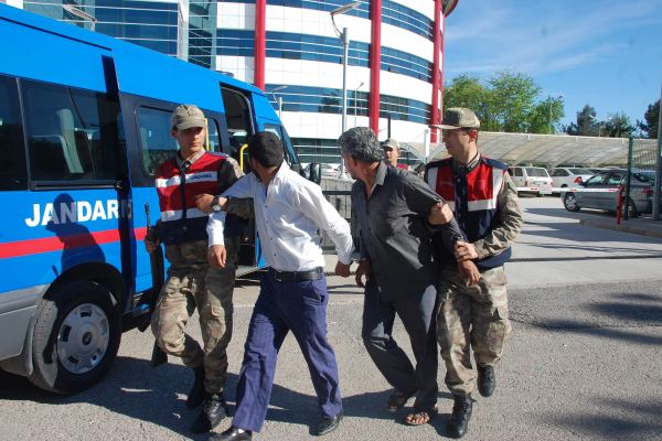Jandarma ve Hırsızlar Arasında Silahlı Çatışma