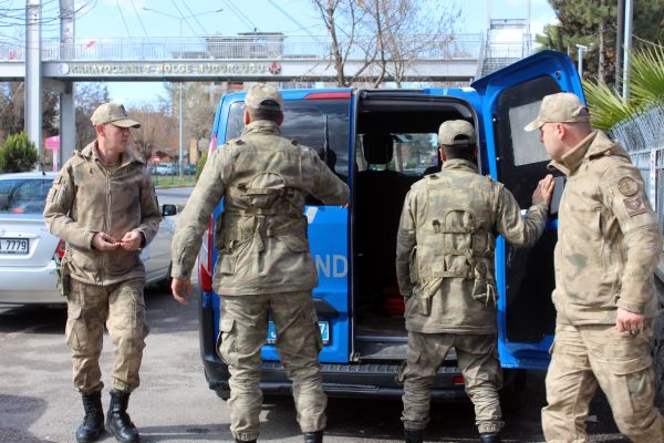 Jandarmadan şok baskın: 6 kilogram esrar ele geçirildi