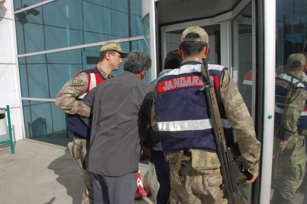 Jandarmayla Çatışan Hırsızlar Tutuklandı