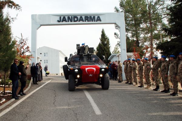JÖH sevgi gösterileri arasında Afrin’e uğurlandı