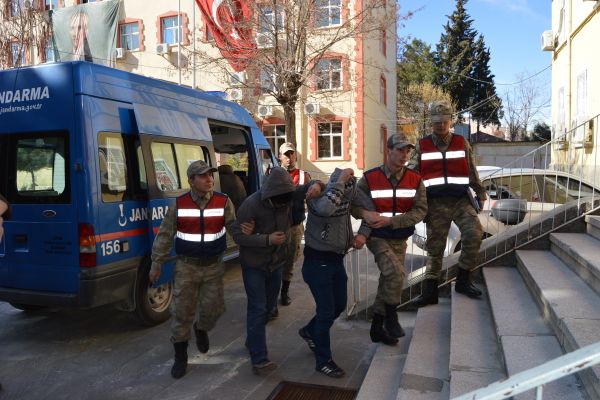 Kaçak kazı yapan 4 şahıs yakalandı