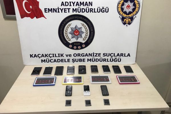 Kaçak telefonlar ve tabletler ele geçirildi