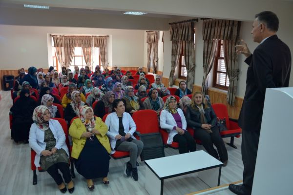 Kadın Danışma Merkezi’nden ÇATOM’lu Kadınlara Seminer