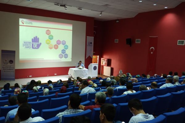 Kadına Yönelik Şiddetle Mücadele konulu seminer verildi