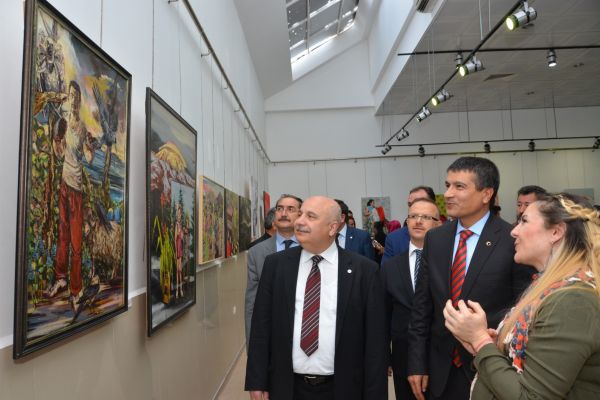 Kadınlar resim sergisi açtı