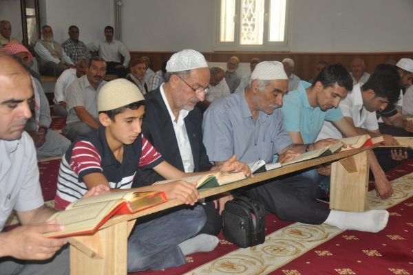 KAHTA HAFIZLARINI YETİŞTİRİYOR