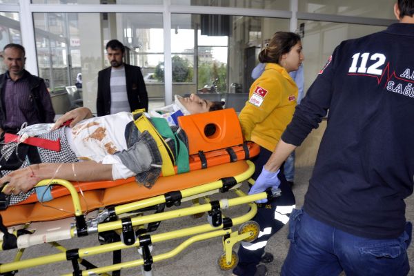 Kahta'da Öğrenci Servisi Kaza Yaptı: 1’i Ağır 8 Yaralı