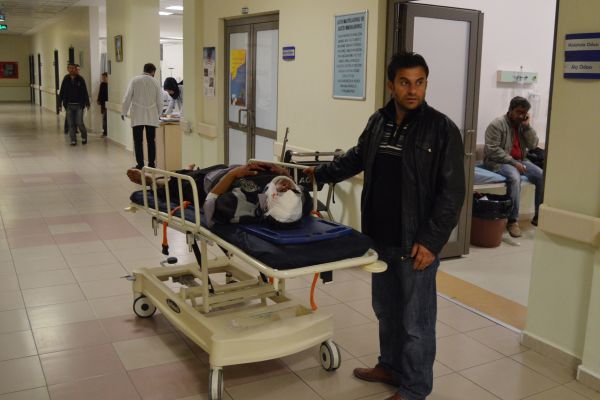 Kamyonet ile tekneli motosiklet çarpıştı: 1 ölü, 3 yaralı