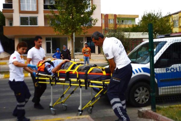 Kamyonet Yayaya Çarptı