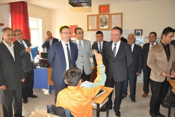 Kaymakam Zadeleroğlu’nun köy gezileri devam ediyor