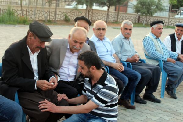 Kazada kızı zarar görmesin diye kendini siper etmiş