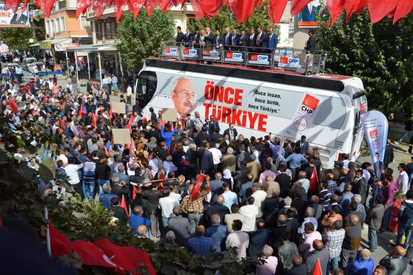 Kılıçdaroğlu, Besni Ve Gölbaşı İlçelerinde Partililere Hitap Etti