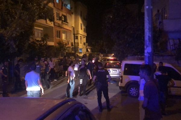 Komşular arasında araç parkı kavgası: 6 Yaralı